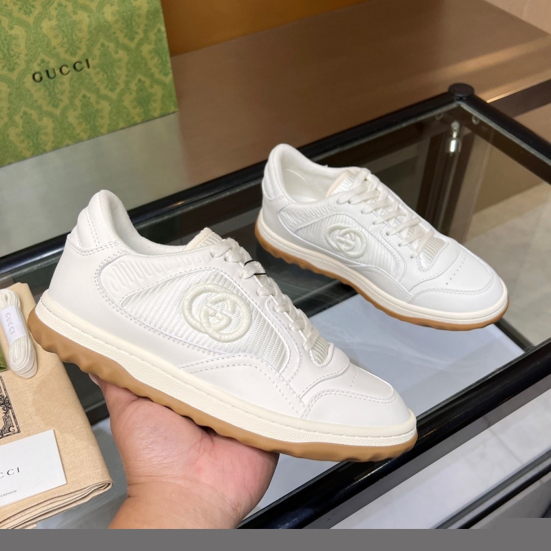 G*u*i casual shoes